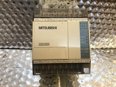PLC mitsubishi FX1s-20MR-001